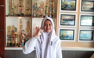 Mantap! Siswi SMP Muhammadiyah PK Sabet Juara I Kaligrafi Lomba Mapsi Solo 2024