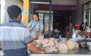 Gegara Jual Daging Ayam Murah, Pengusaha di Gunungkidul Diprotes Pedagang Lain