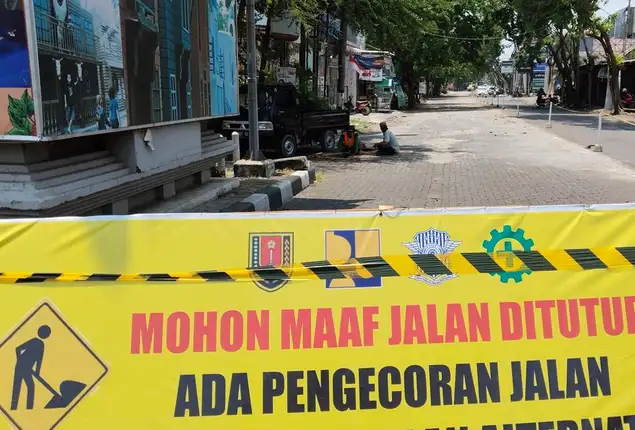 Perhatian! Jeglongan Sewu Jalan Anjasmoro Semarang Mulai Dibetonisasi