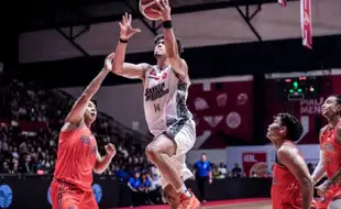 Satria Muda Jakarta Rebut Kemenangan Perdana Final IBL All Indonesian 2024