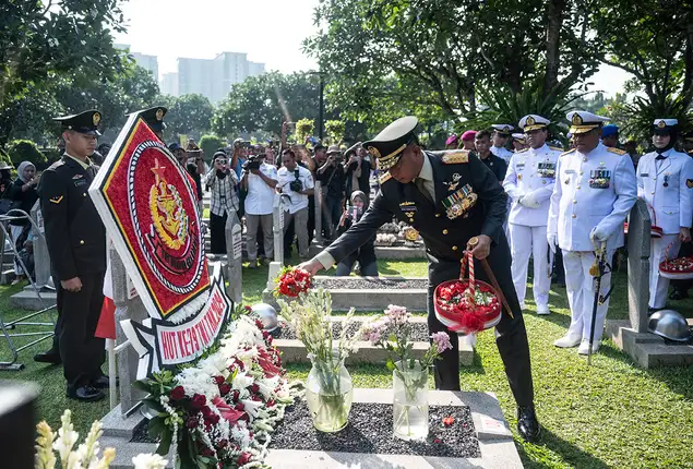 Panglima TNI Pimpin Ziarah Nasional di TMP Kalibata Jelang HUT ke-79 TNI