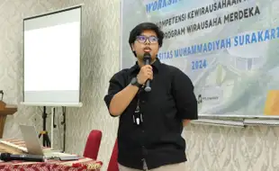 WMK 2024 UMS, Peserta Belajar Strategi Digitalisasi Usaha Lewat Media Sosial