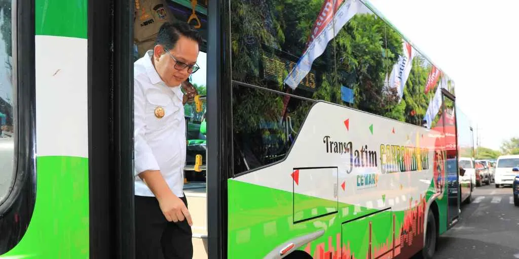 Viral! Bus Trans Jatim Dilempar Batu Di Bangkalan, Ini Langkah Pj ...