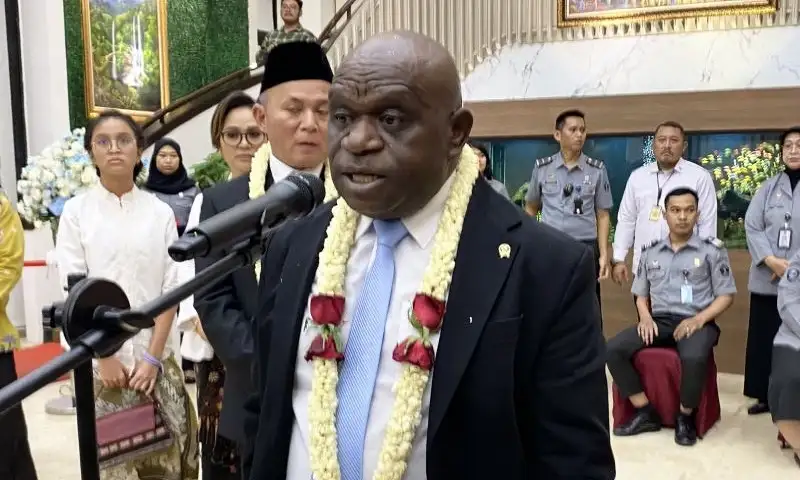 Pengibaran Bendera One Piece Dinilai Makar oleh Menteri HAM Natalius Pigai