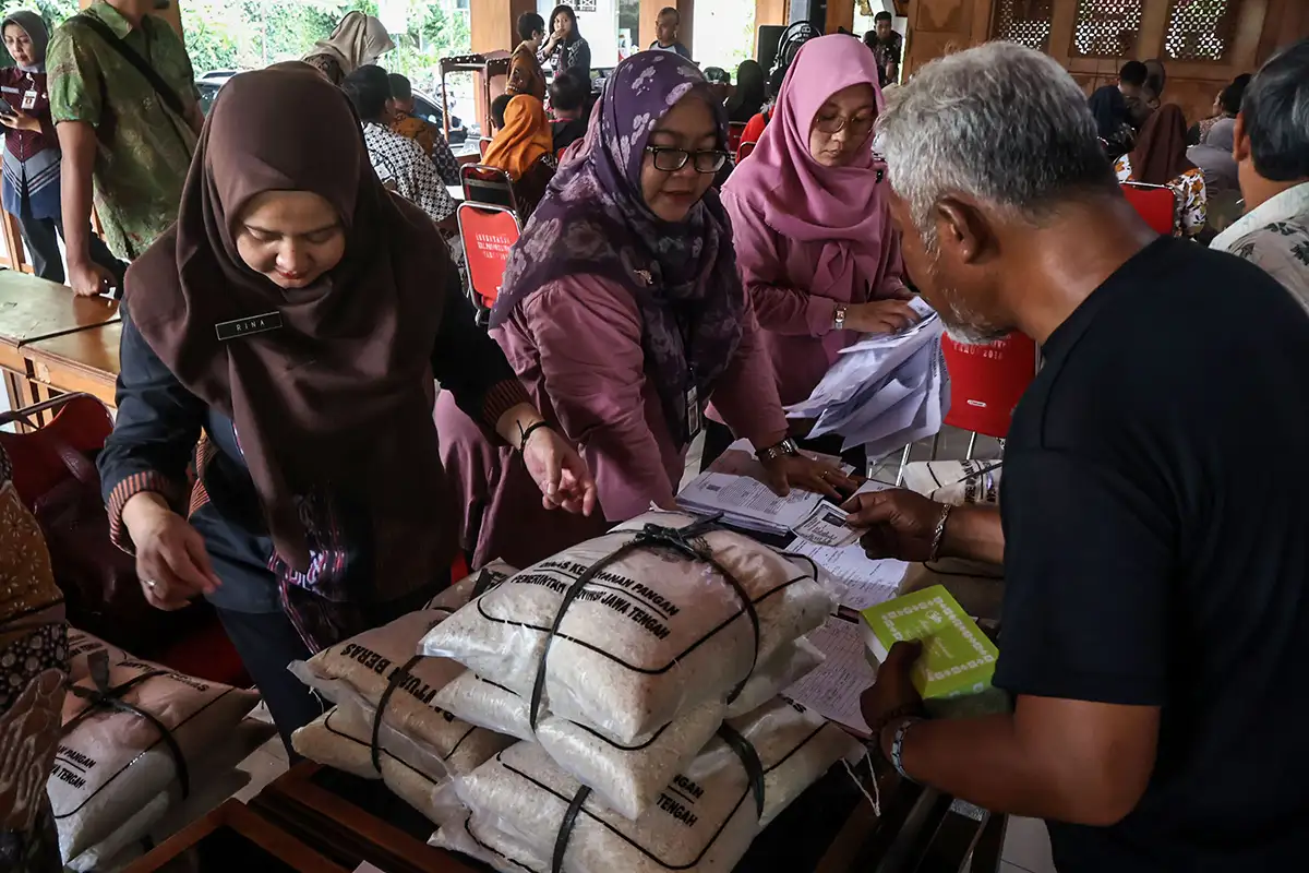 Beras Jadi Kontributor Tertinggi Garis Kemiskinan, Rokok Nomor 2