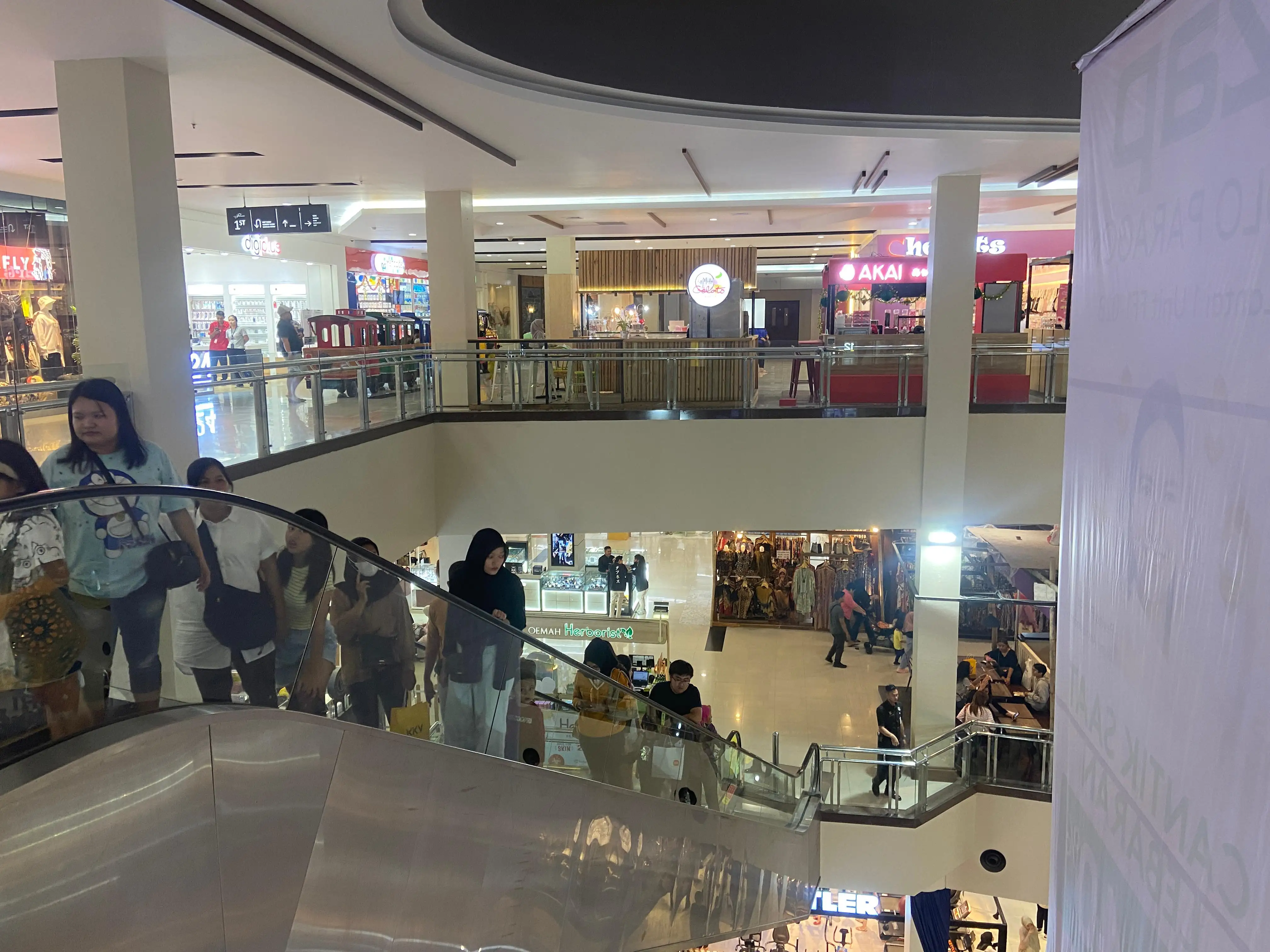 Muncul Fenomena Rojali, Rombongan Jarang Beli di Mall! Ini Kata Mendag