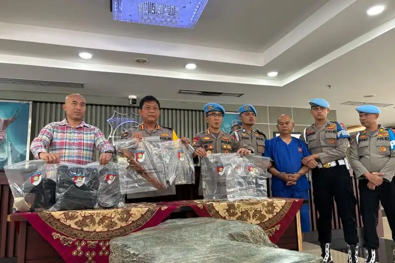 Dijerat Pasal Berlapis, Fakta-fakta Kasus Polisi Tembak Polisi di Solok Selatan