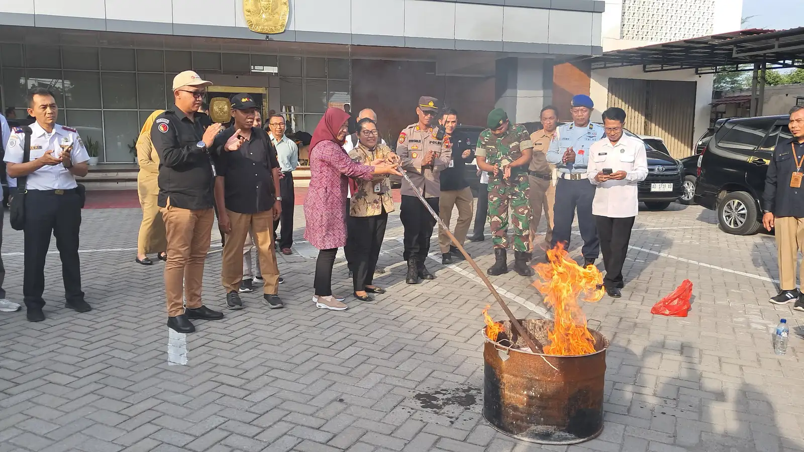 KPU Boyolali dan Tim Gabungan Bakar 1.772 Surat Suara Rusak dan Kelebihan