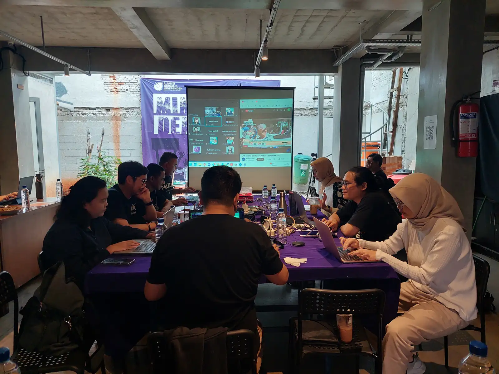 Kawal Pilkada Serentak 2024, Koalisi Cek Fakta Gelar Live Fact Checking