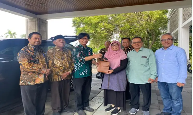 UMY Hibahkan Mobil All New Avanza 2024 untuk Universitas Muhammadiyah Klaten