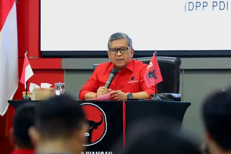 Hasto: 27 Kader bakal Dipecat, Jokowi dan Keluarga Bukan Lagi Bagian PDIP
