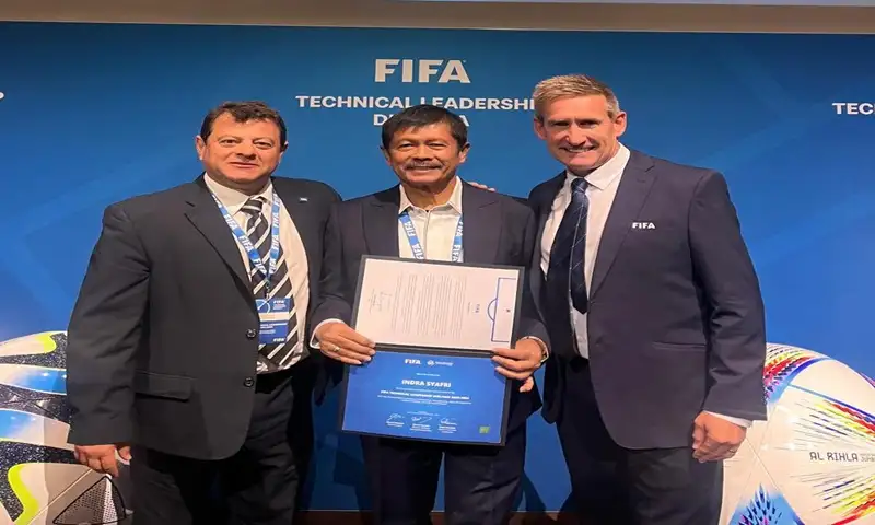 Indra Sjafri Lulus Program FIFA Technical Leadership Diploma di Zurich