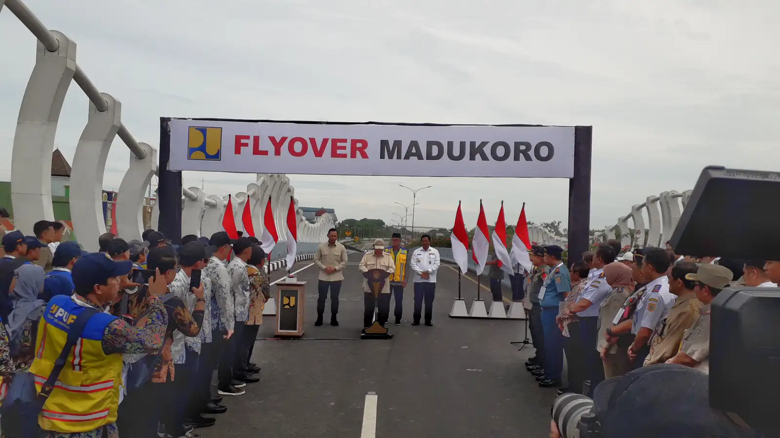 Dibangun Era Jokowi, Presiden Prabowo Resmikan Fly Over Madukoro Semarang