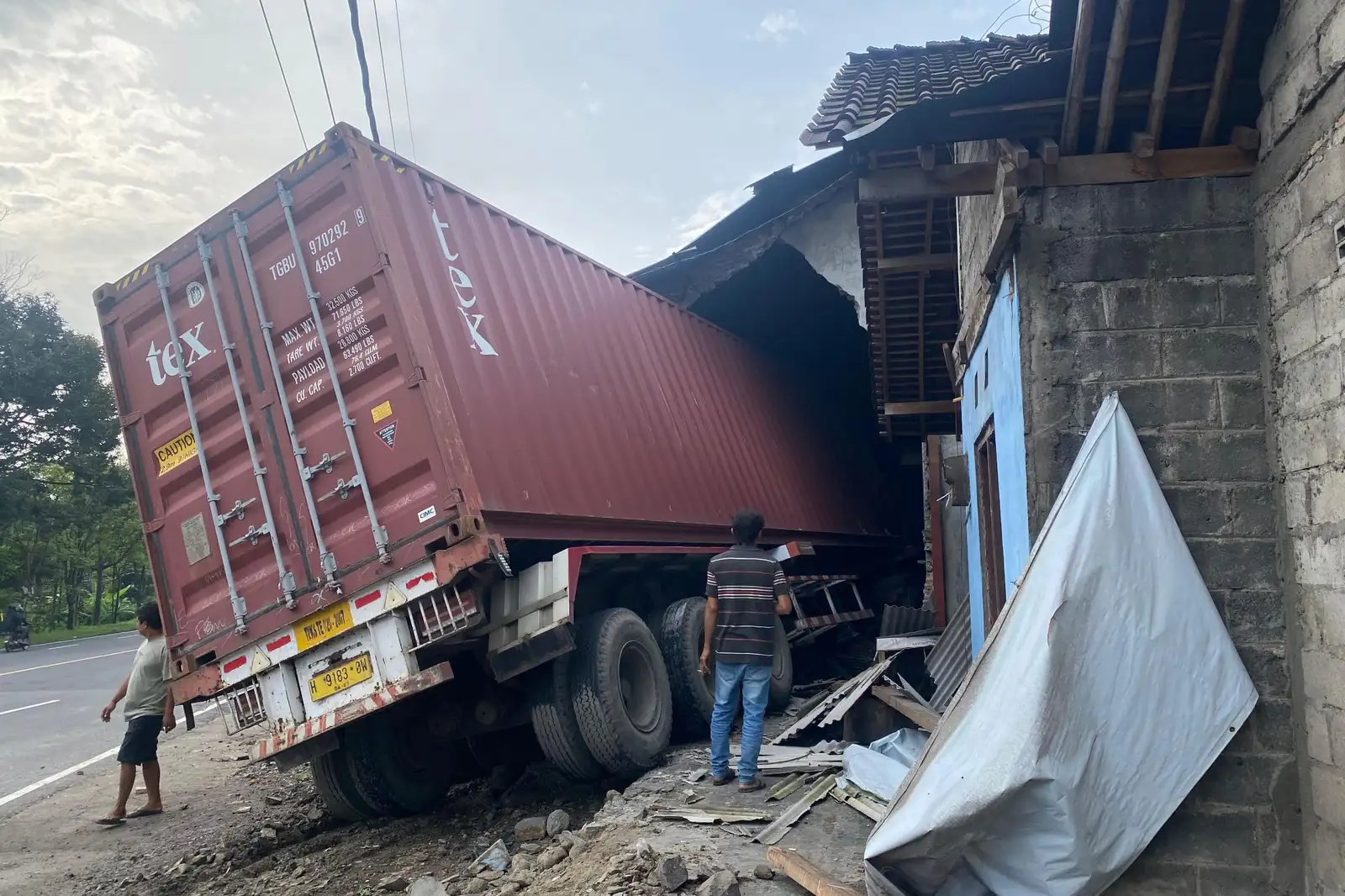 Truk Tabrak Warung dan Gudang di Boyolali, Ini Kesaksian Pemilik Warung