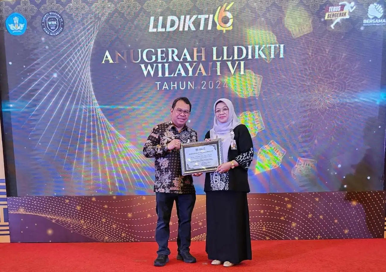 Selamat! Rektor ITS PKU Muhammadiyah Solo Raih Penghargaan Academic Leader 2024