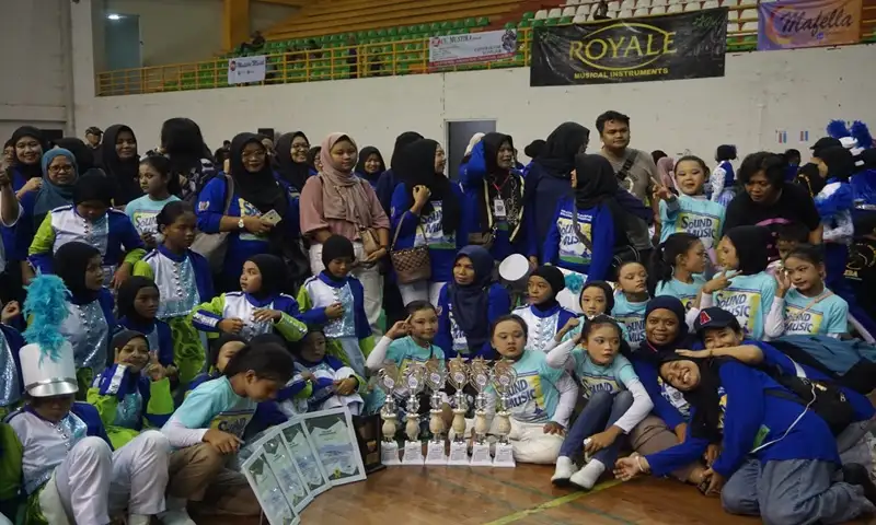 Bikin Bangga! Marching Band SDN Krapyak Semarang Borong Tiga Piala BMBC 2024