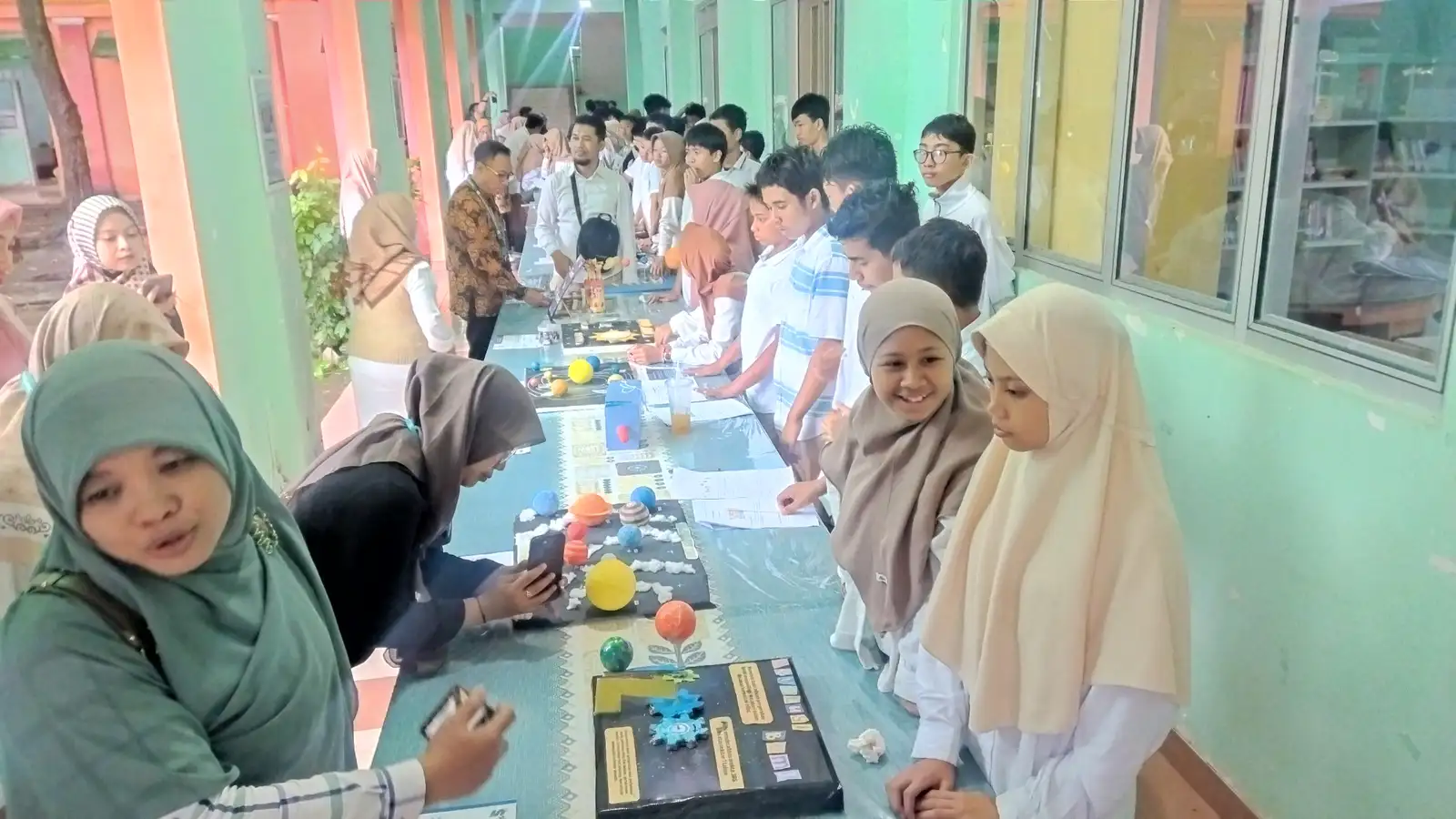 Keren! 26 Produk Belajar Siswa Dipamerkan dalam Al Firdaus STEAM Expo 2024