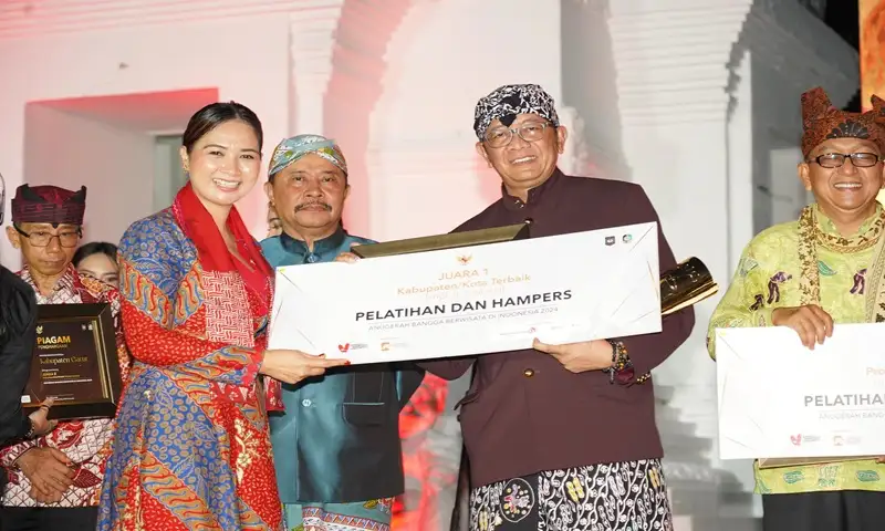 Kota Semarang Raih Juara I Ajang Anugerah Bangga Berwisata Tingkat Nasional