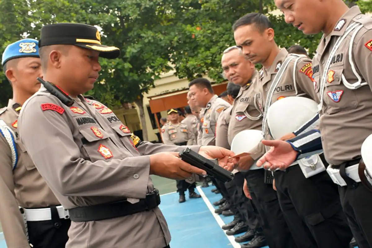 Polres Karanganyar Gelar Pemeriksaan Senpi Dinas Anggota, Antisipasi Pelanggaran