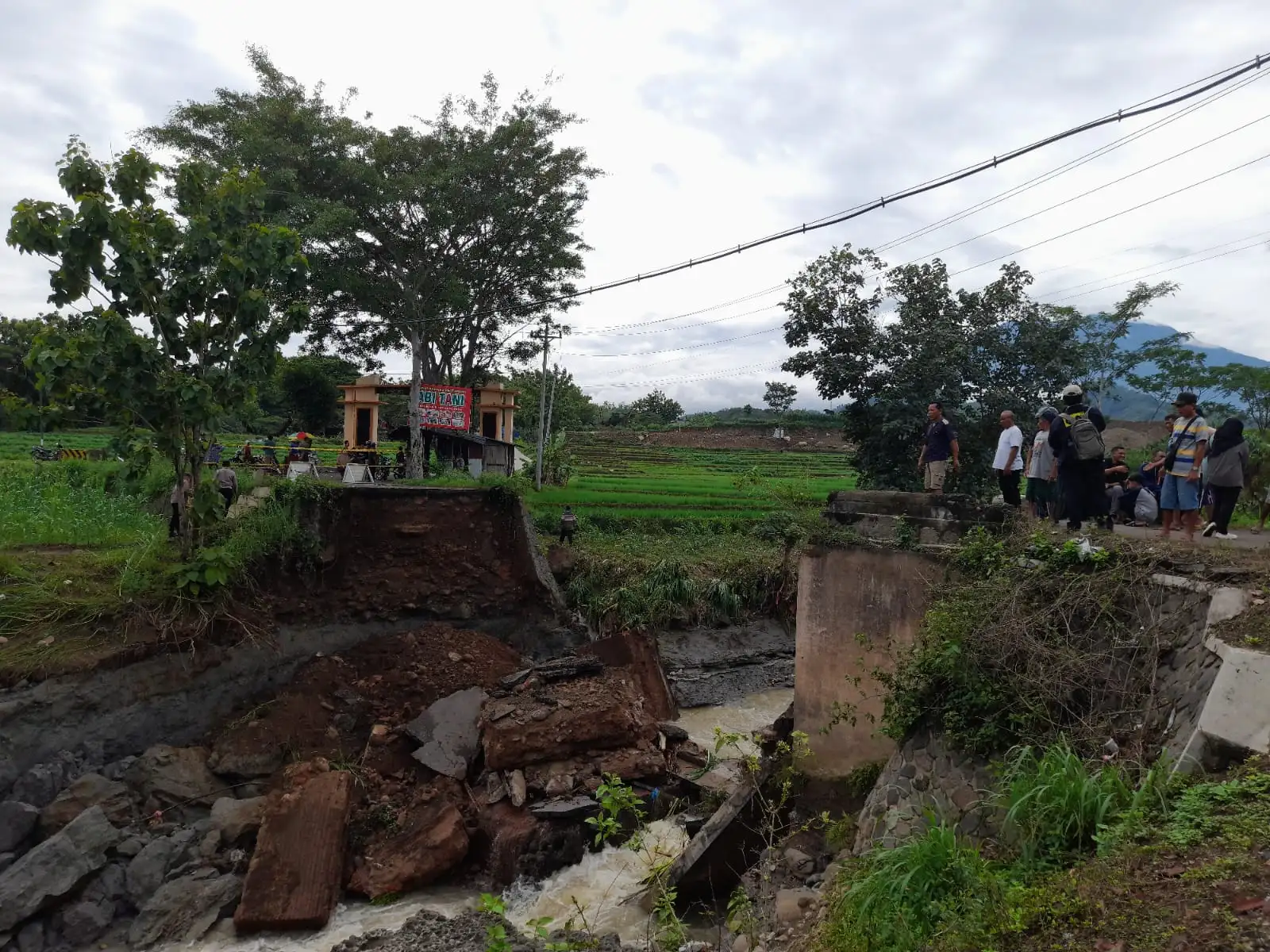 Ini Dampak Putusnya Jembatan Penghubung Jateng-Jatim di Gondang Sragen