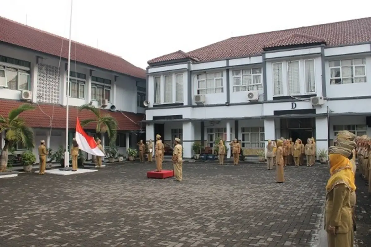 KPK Periksa Kepala Disdik Kota Semarang