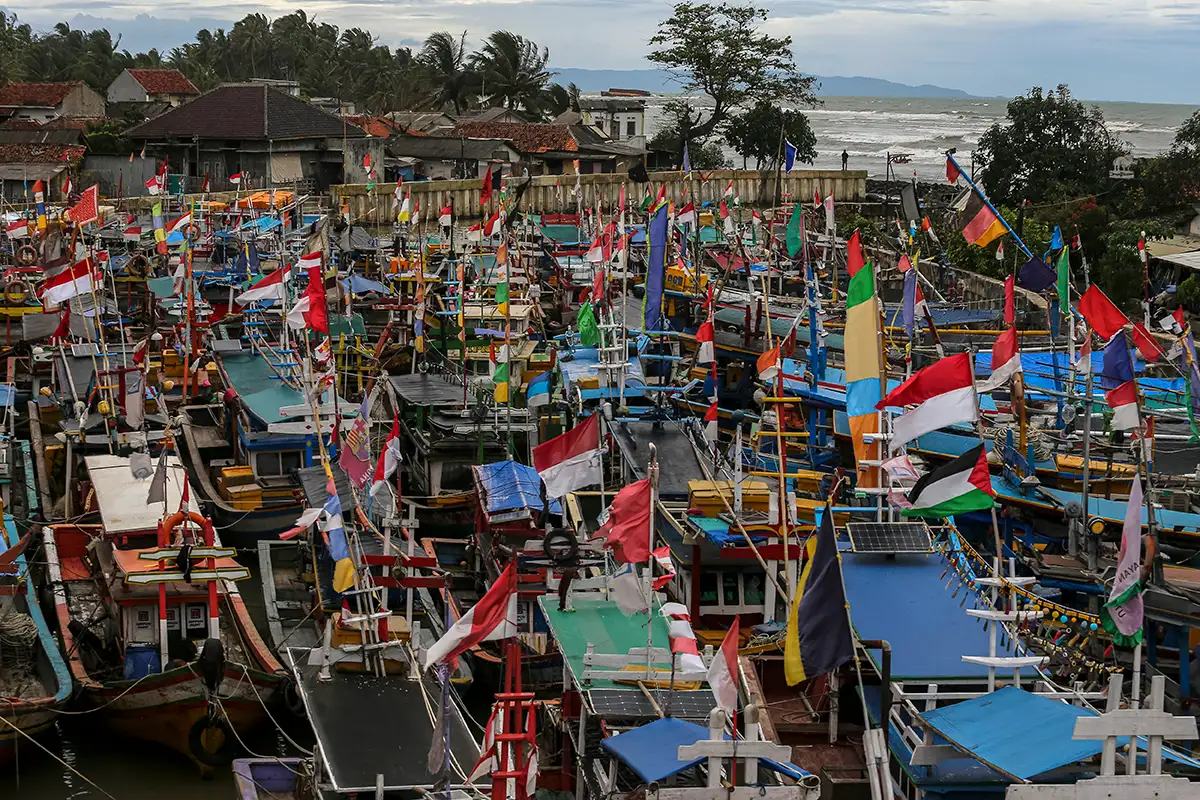 Dampak Gelombang Tinggi Perairan Banten, Nelayan di Pandeglang Tidak Melaut