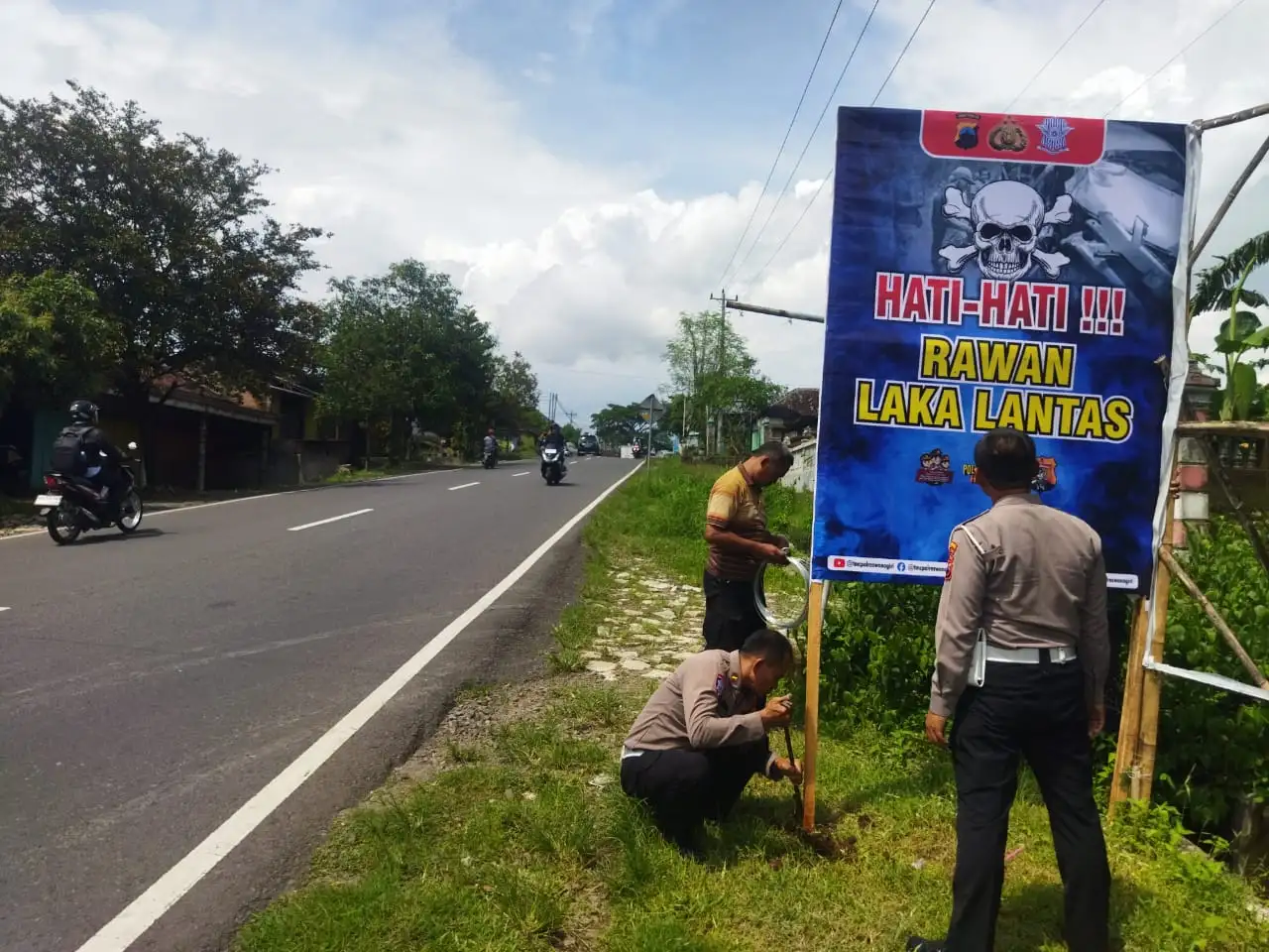 Sering Terjadi Kecelakaan, 10 Lokasi di Wonogiri Ini Dipasangi Baliho Peringatan