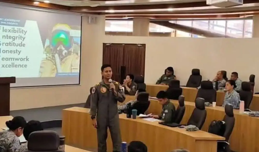 Keren, Penerbang TNI AU Raih Penghargaan di Filipina