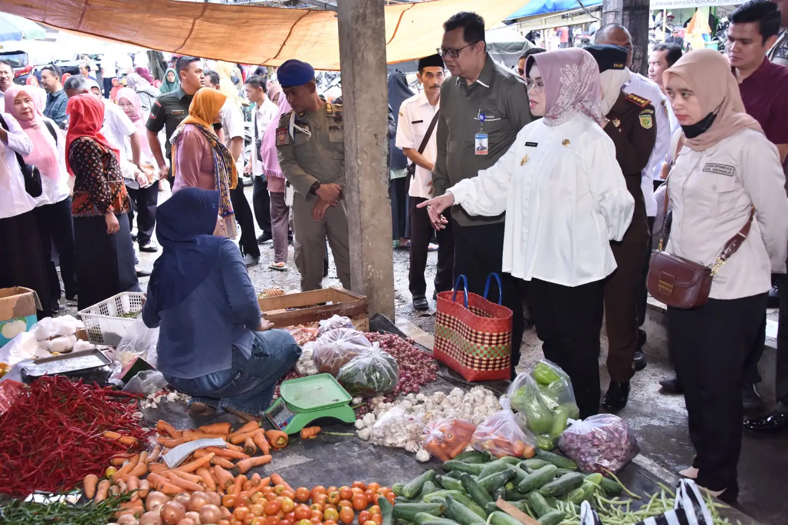 Inspeksi 2 Pasar, TPID Sukoharjo Pantau Stok dan Harga Pangan Jelang Nataru