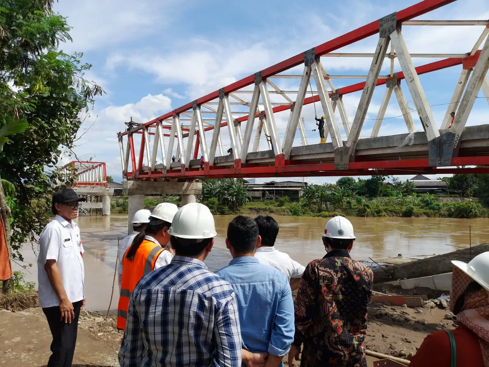 Komisi III DPRD Sragen Inspeksi Jembatan Butuh, Begini Progresnya