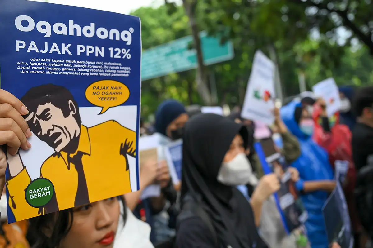 Demo K-Popers Tolak PPN 12 Persen di Depan Istana Merdeka Jakarta