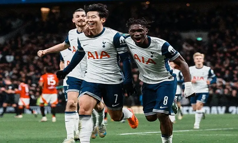 Drama 7 Gol! Tottenham Kalahkan MU 4-3, Lolos ke Semifinal Carabao Cup