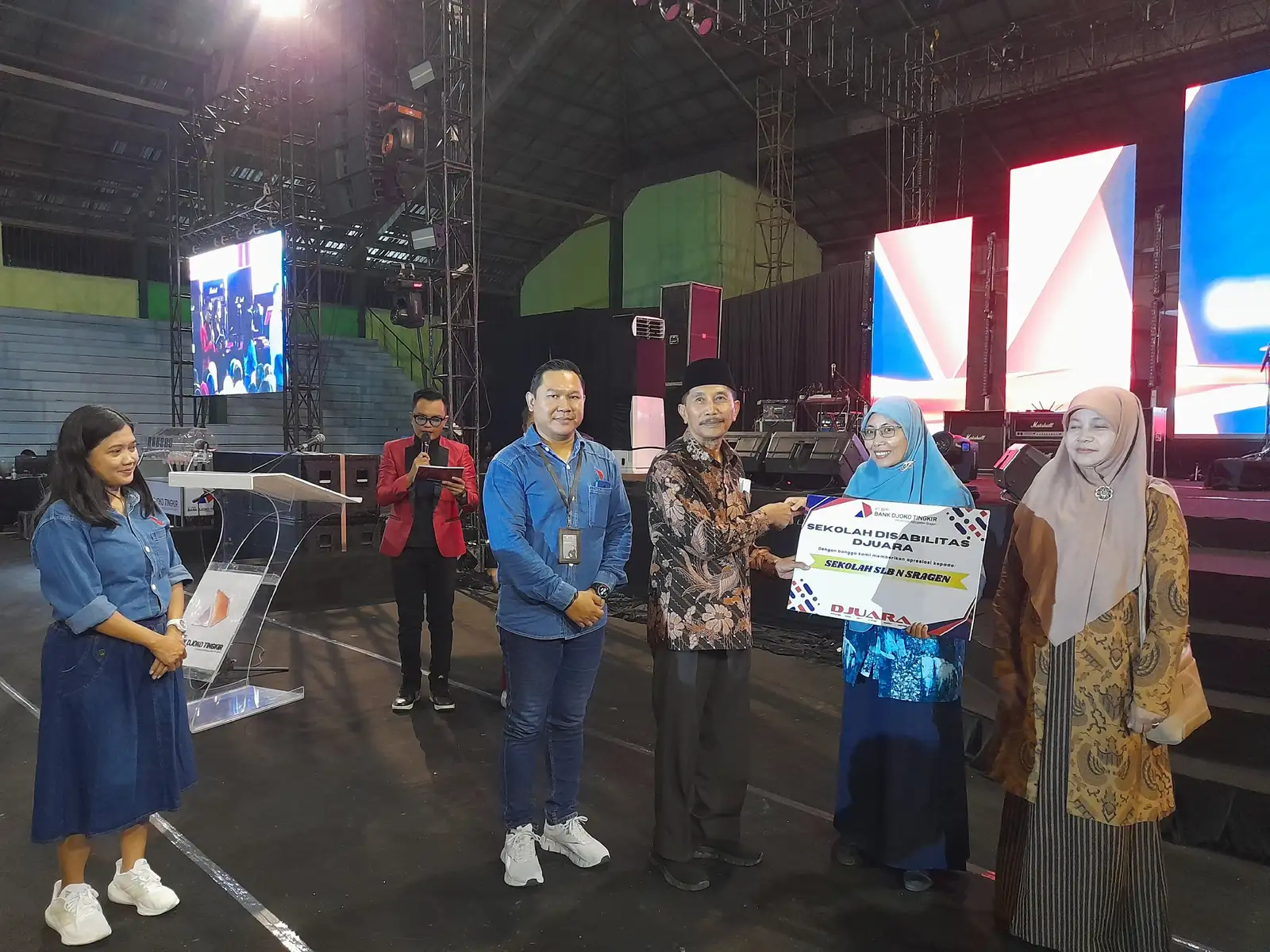 BPR Bank Djoko Tingkir Sragen Undi Gelegar Rezeki, Ribuan Nasabah Dapat Hadiah