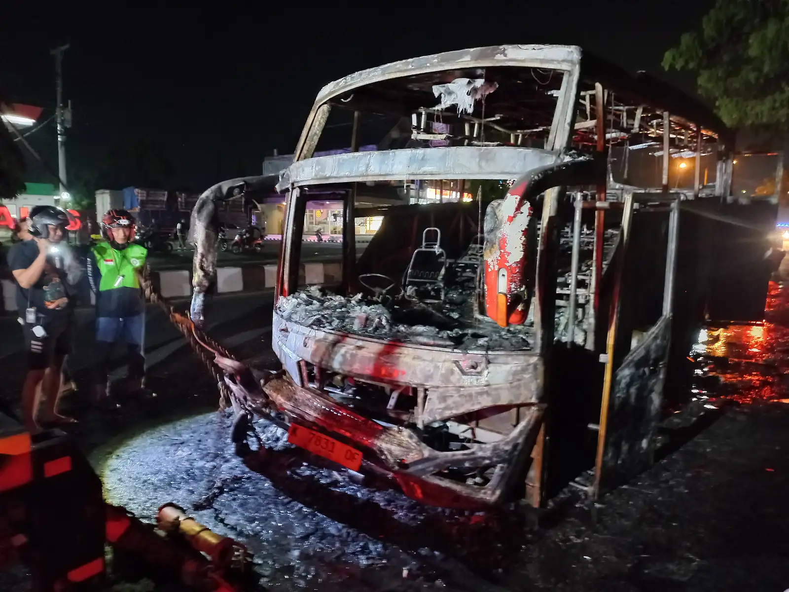 Bus Pariwisata Terbakar di Jl Jogja-Solo Pakis Klaten, 34 Penumpang Selamat