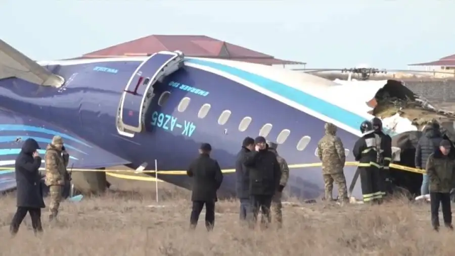 Black Box Azerbaijan Airlines yang Jatuh di Kazakhstan Ditemukan, 38 Jiwa Tewas