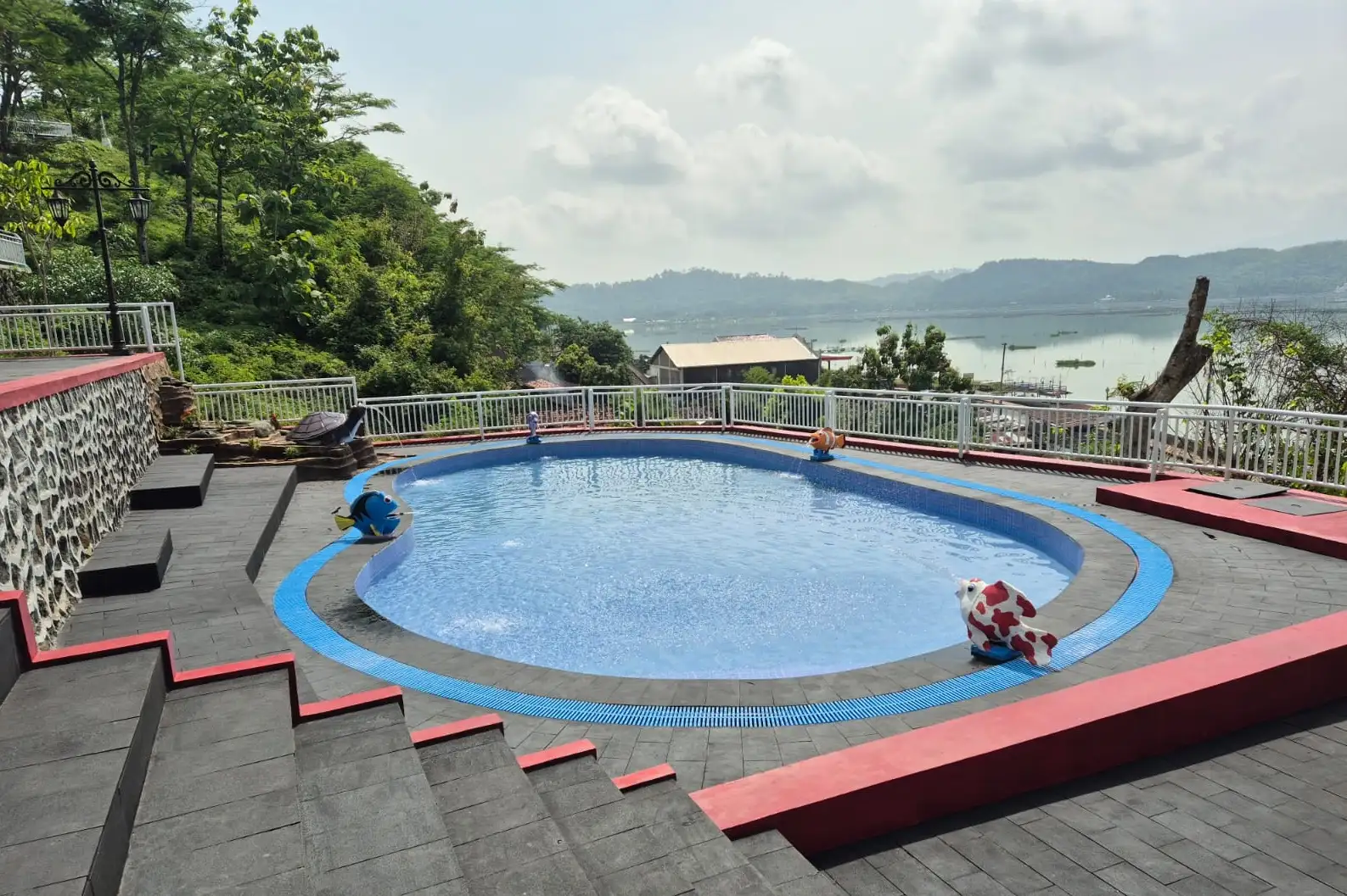 Kabar Asyik, Bukit Sidoguro Klaten Punya Kolam Keceh Berpemandangan Rawa Jombor