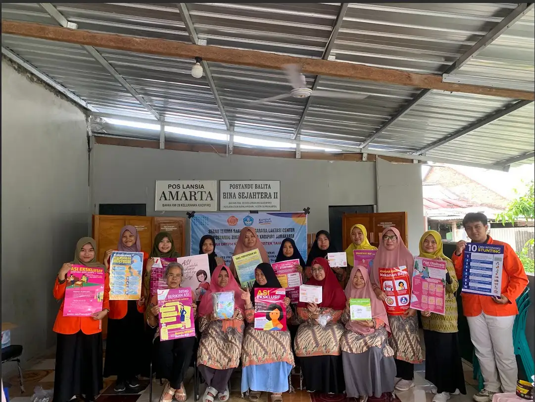 Tim ITS PKU Muhammadiyah Beri Hibah Laktasi Center di Posyandu Kadipiro Solo