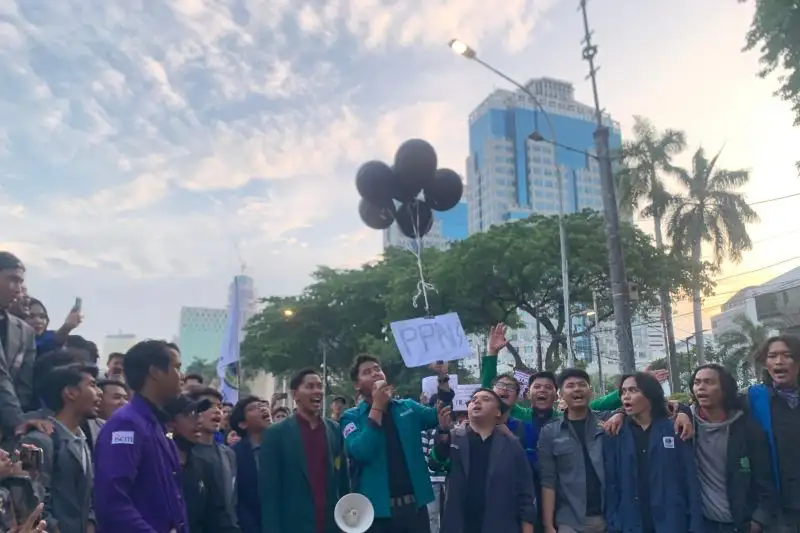 Ratusan Mahasiswa Demo Tolak PPN 12% di Jakarta, Ini Tuntutannya