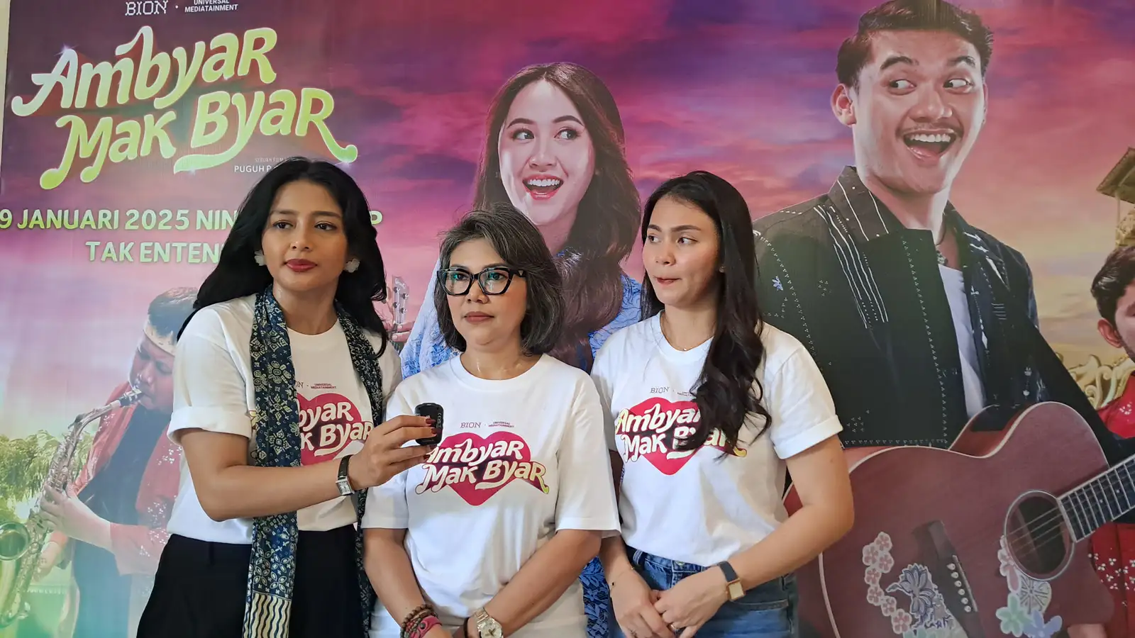 Keraton Solo Jadi Lokasi Syuting Film Ambyar Mak Byar Dibintangi Happy Asmara