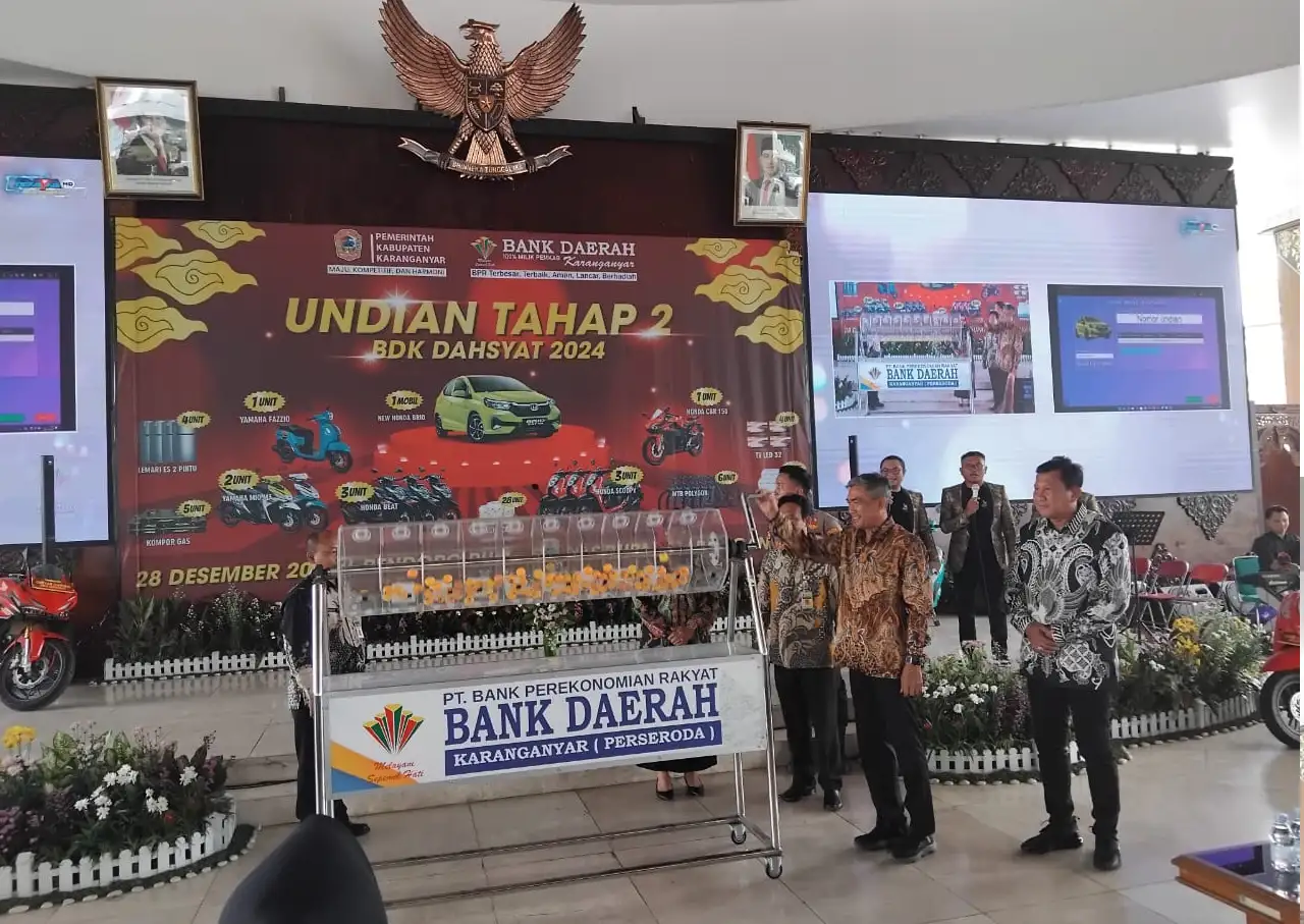 Warga Matesih Dapat Honda Brio dari Undian Sembada 2024 Bank Daerah Karanganyar