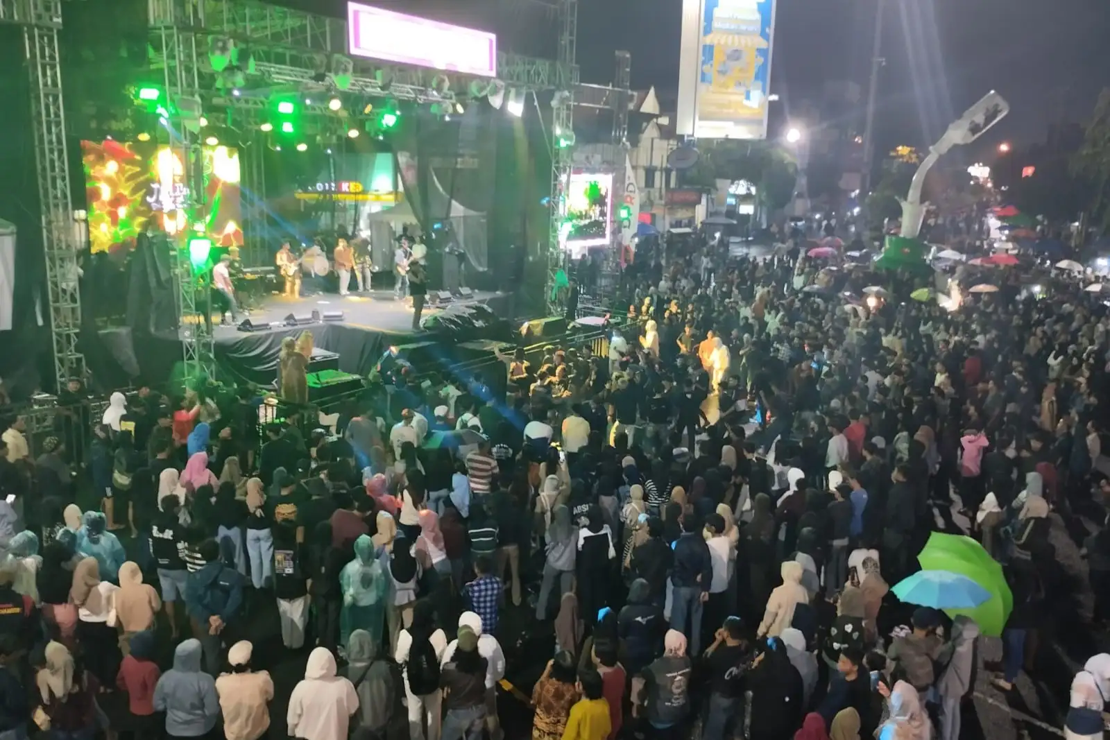 2025! Ribuan Warga Meriahkan Car Free Night Boyolali di Malam Pergantian Tahun