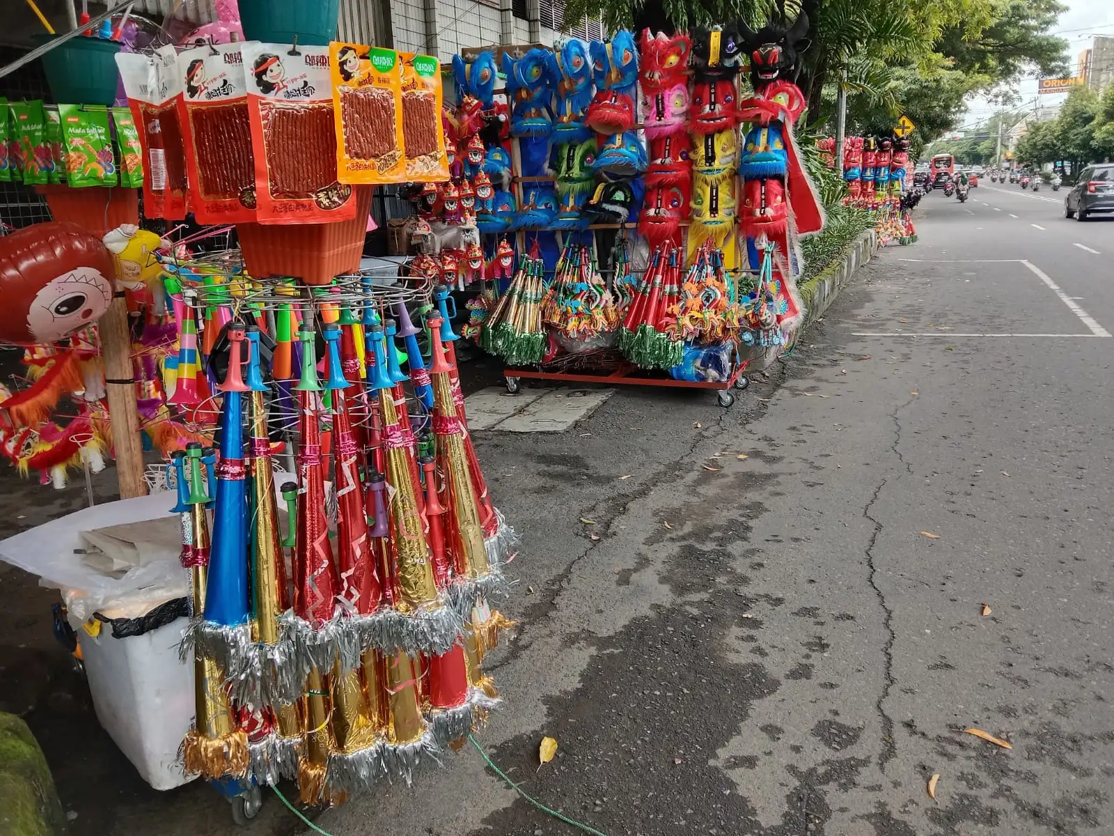 Penjualan Terompet Sulit Kejar Kejayaan Masa Sebelum Pandemi Covid-19