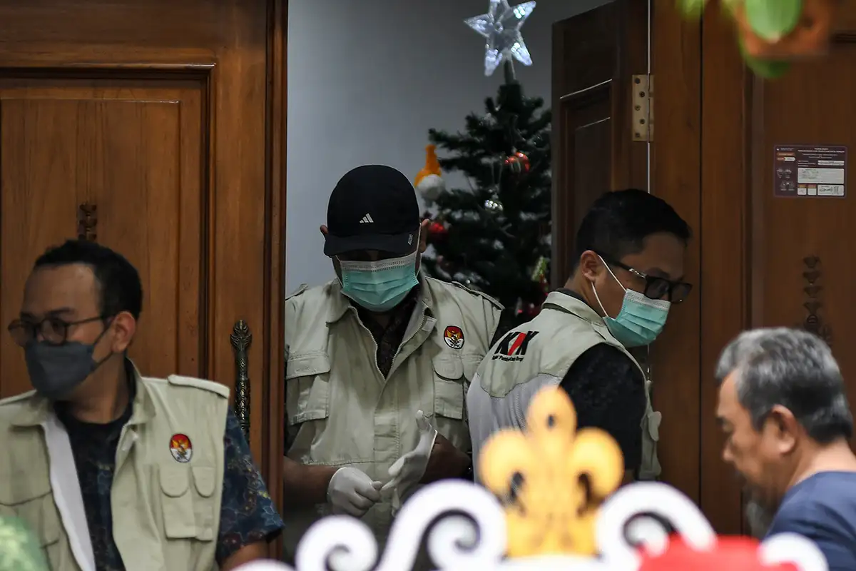 KPK Geledah Rumah Sekjen PDIP Hasto Kristiyanto