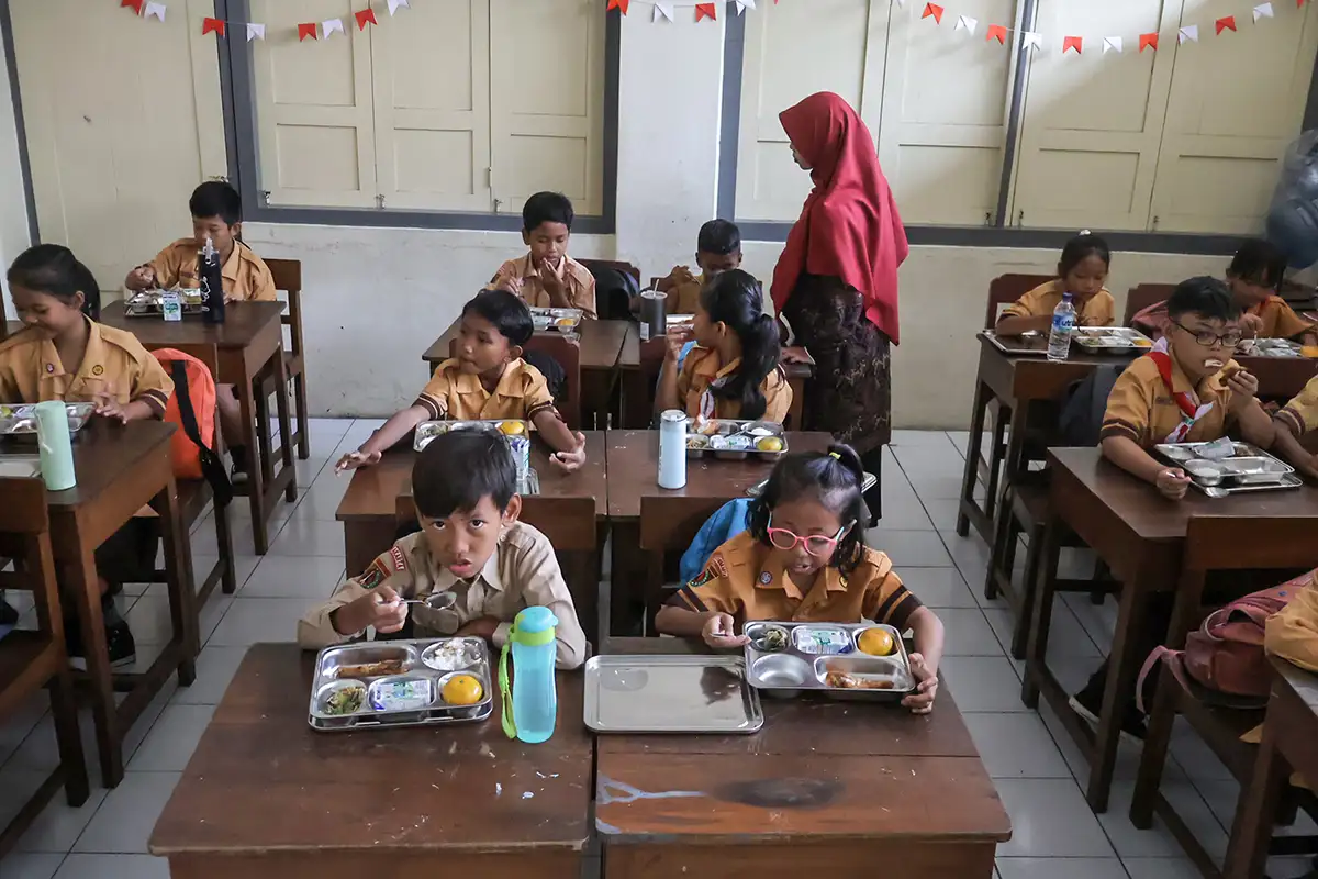 Uji Coba Makan Bergizi Gratis di SDN Kepatihan Jebres Solo, Siswa Suka Menunya