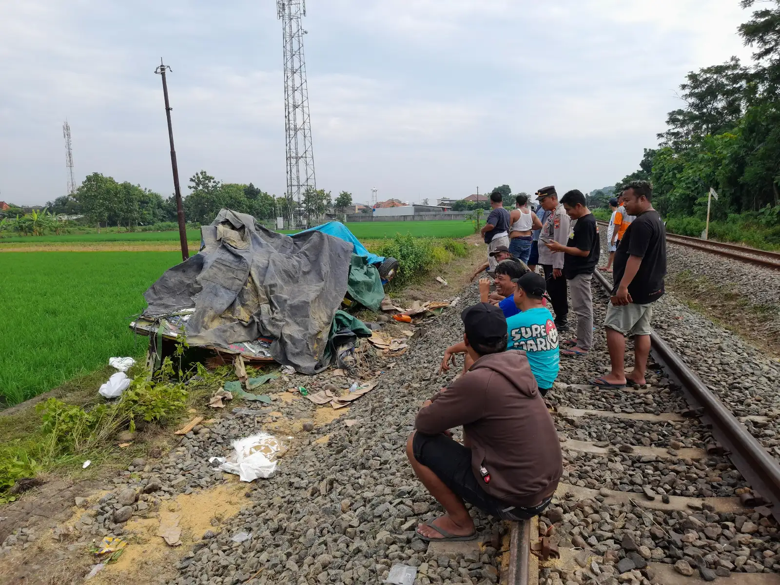 Sopir Sempat Diminta Turun sebelum Truk Tertemper KA di Gebang Sragen