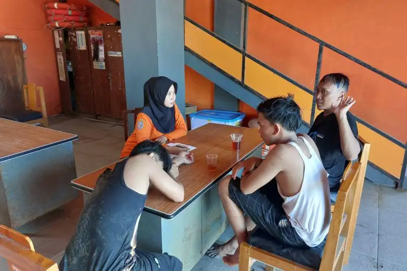 2 Wisatawan Asal Madura Terseret Ombak Pantai Parangtritis Diselamatkan Tim SAR