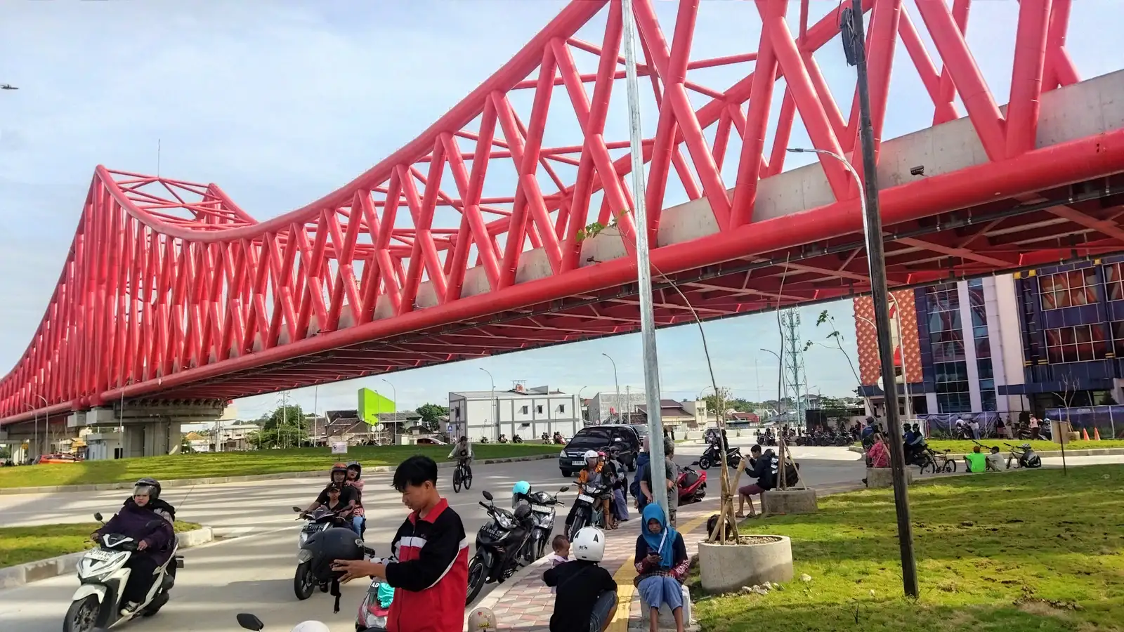 Dibuka, Kawasan Simpang Joglo Solo Ramai Warga Berfoto dan Berolahraga