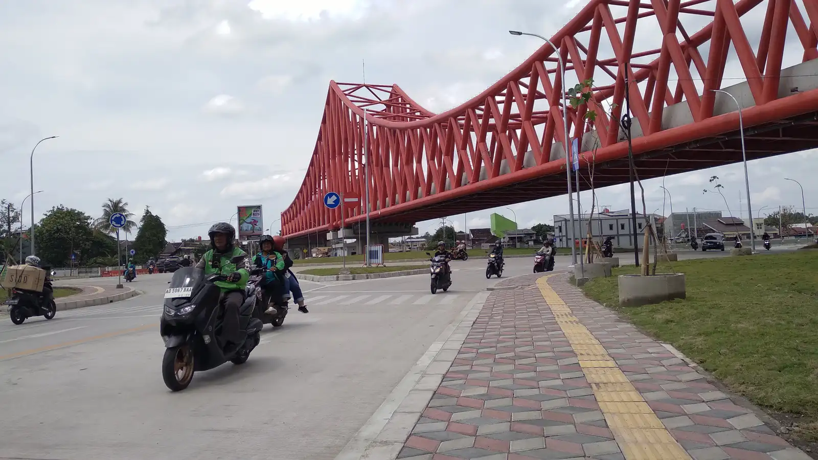 Hari Ketiga Pembukaan Kawasan Simpang Joglo Solo, Warga Soroti Kelengkapan Rambu