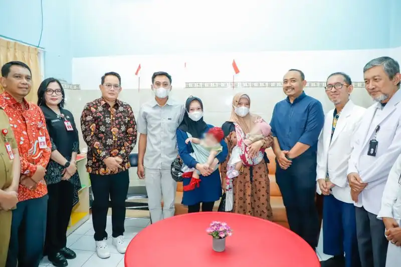 Libatkan 126 Tim Medis, Bayi Kembar Siam Asal Ngawi Berhasil Dipisah