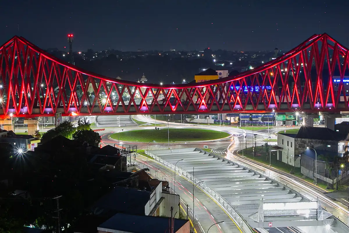 Potret Suasana Malam Simpang Joglo, Ikon Baru di Kota Solo